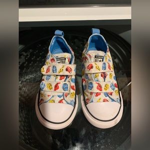 Toddler converse size 8